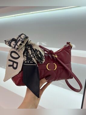 New women’s burgundy fashion shoulder bag